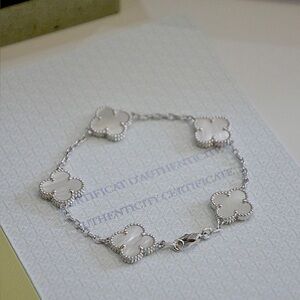 Van Cleef & Arpels Clover bracelet